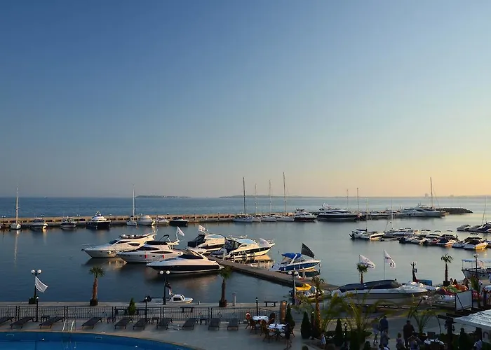 The Chill House In Sunny Sunny Beach